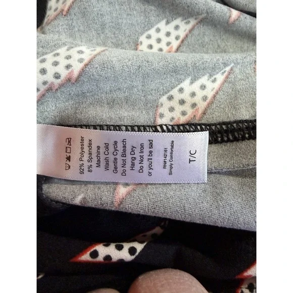 LuLaRoe Leggings Women T/C Black New Lightning Bolt Polka Dot Tall Curvy NWT - Picture 3 of 3